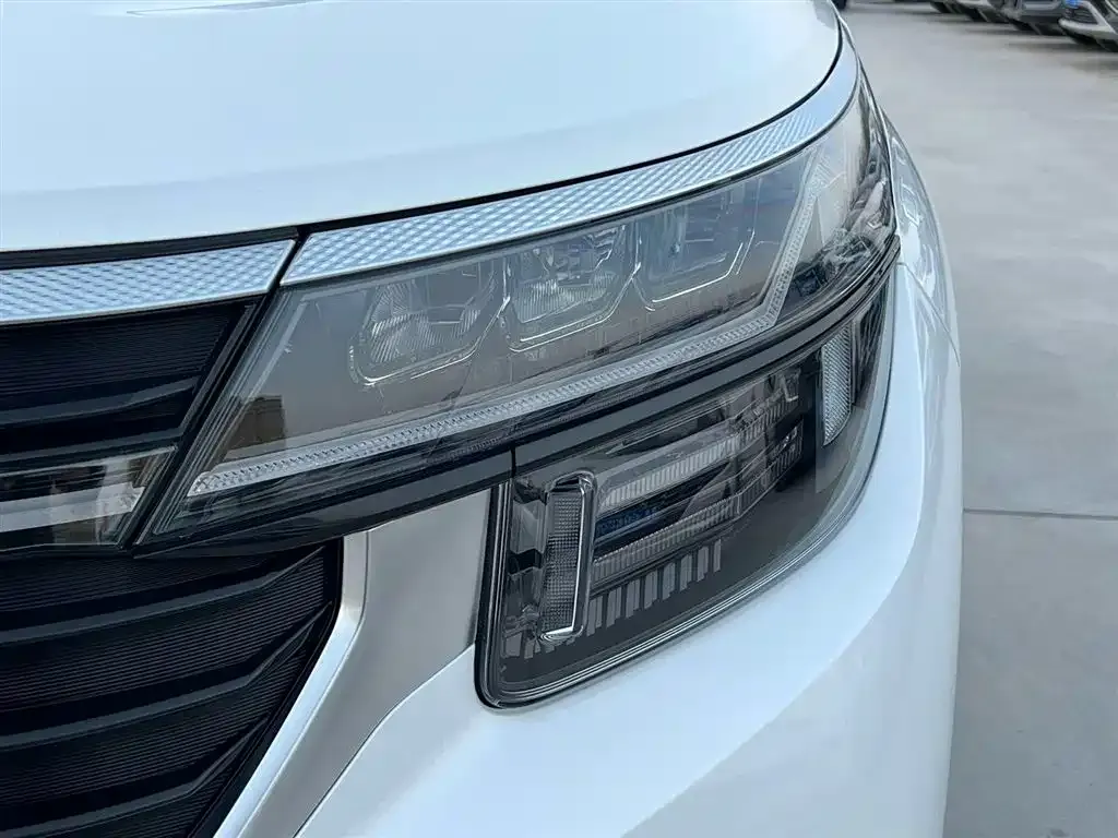 Kia Seltos 2023 из CN, фото 9