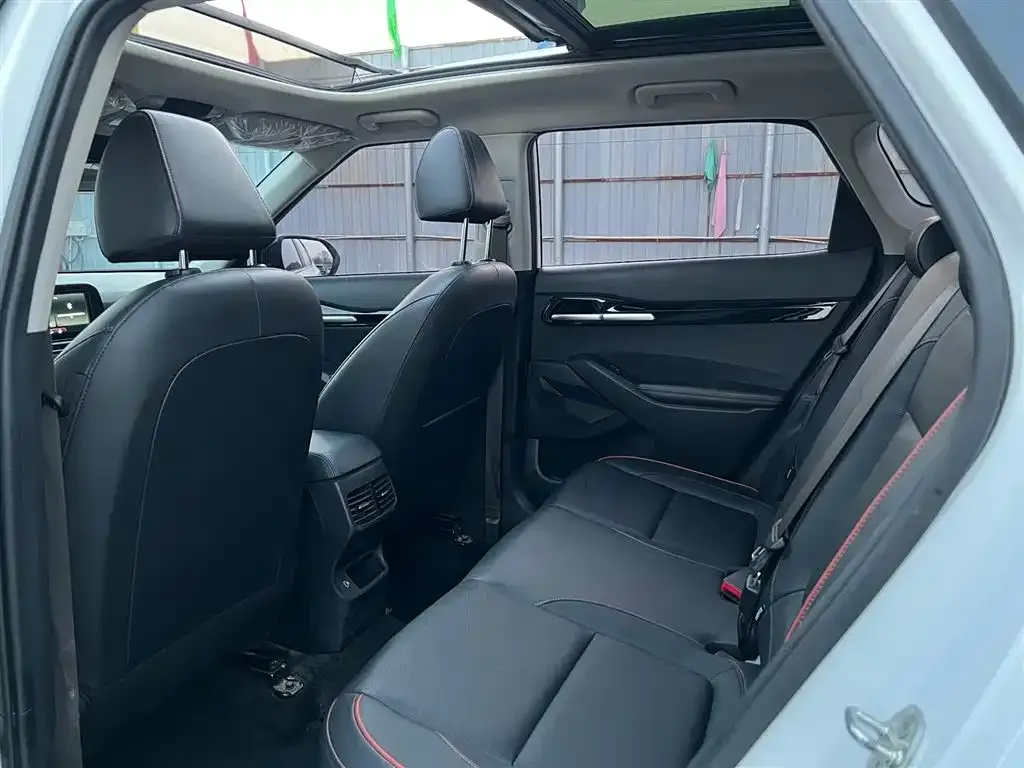 Kia Seltos 2023 из CN, фото 10