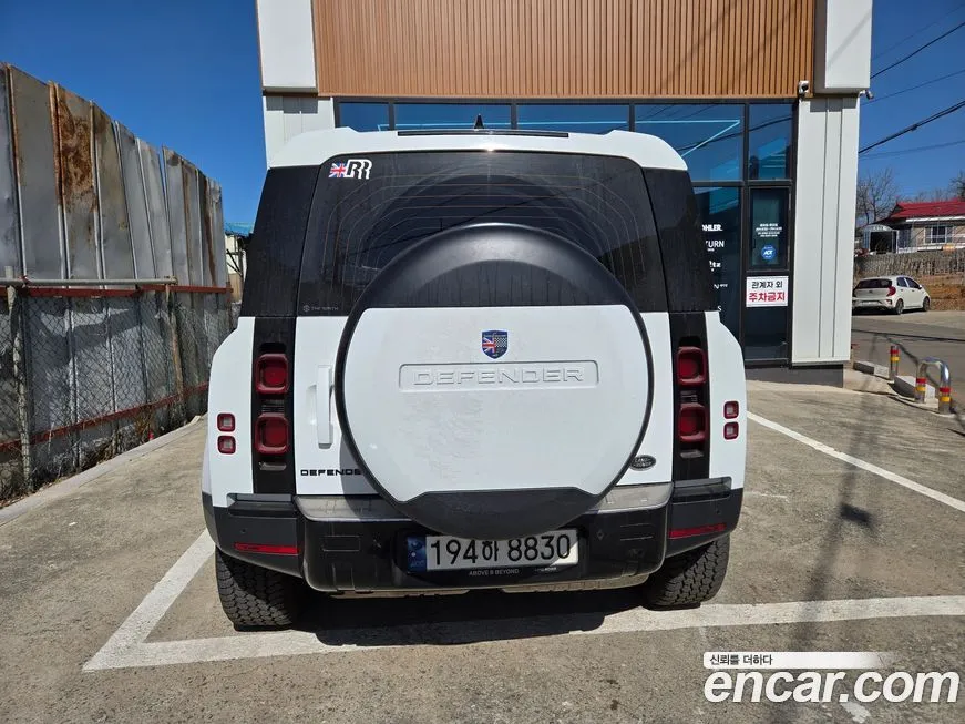 Land Rover Defender 2023 из KR, фото 1