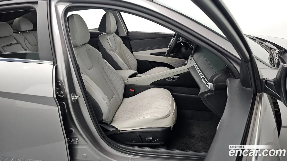 Hyundai AVANTE — фото 8