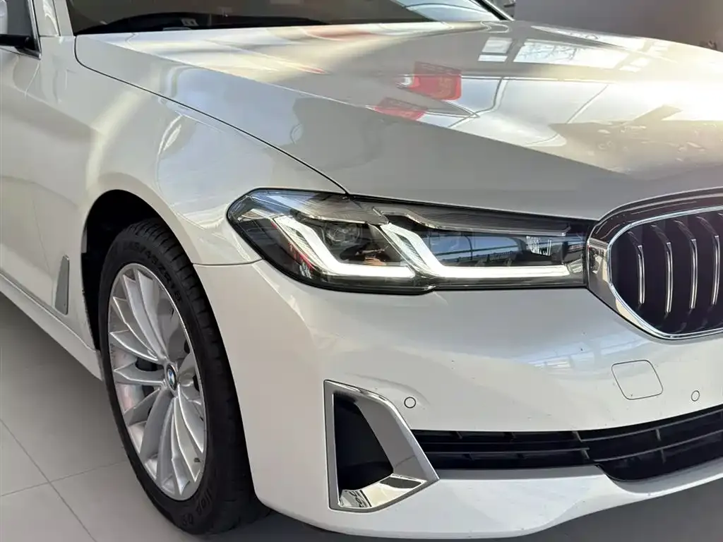 BMW 5 Series — фото 2