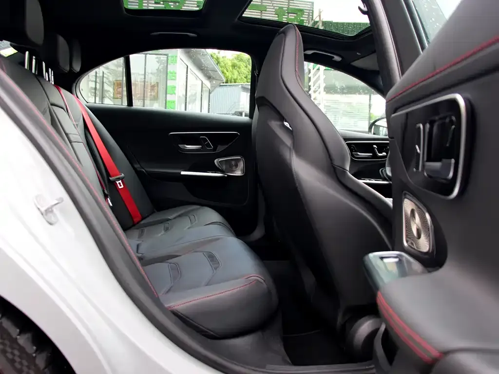 Mercedes-Benz C-Class AMG New Energy 2024 из CN, фото 2