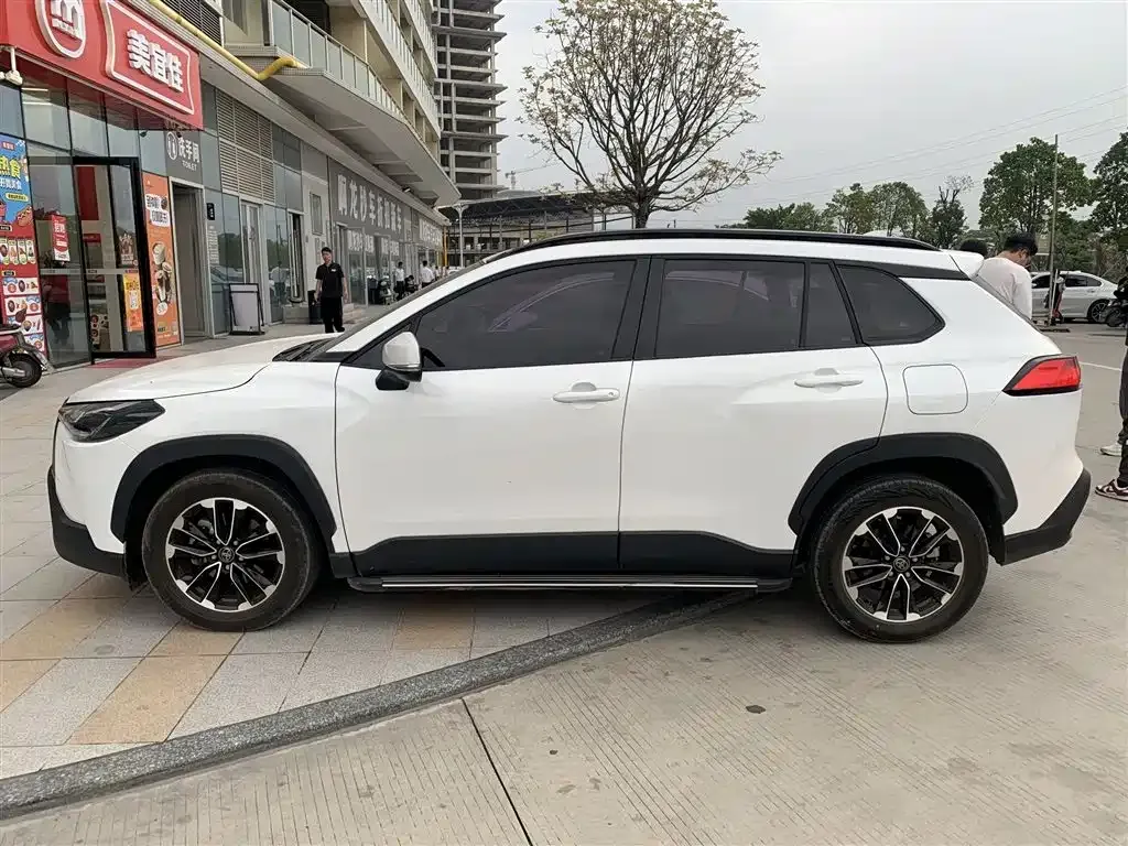 Toyota Corolla Cross 2024 из CN, фото 6