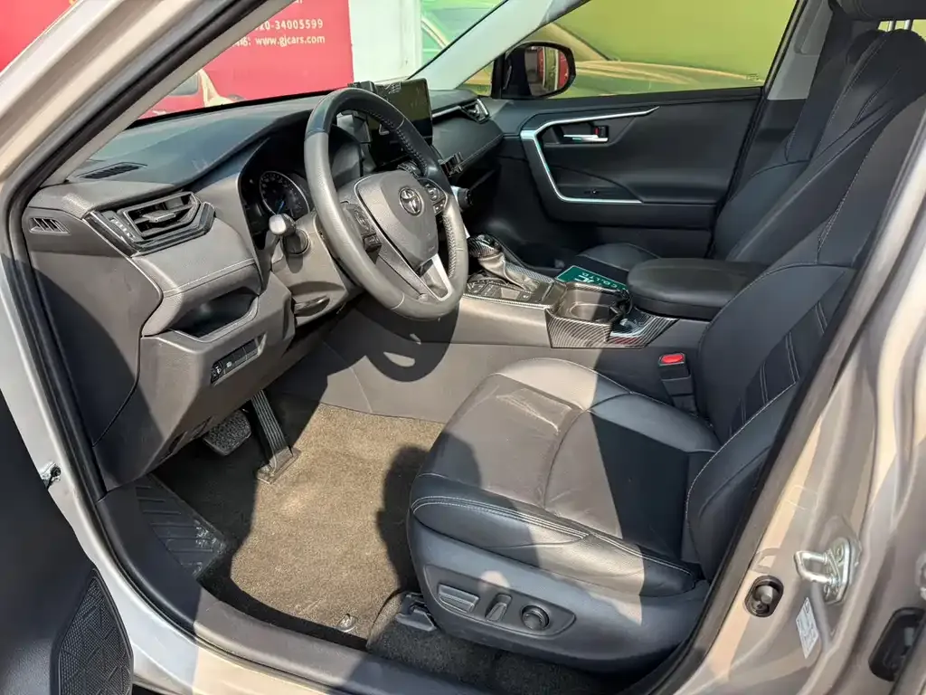 Toyota Wildlander 2022 из CN, фото 4