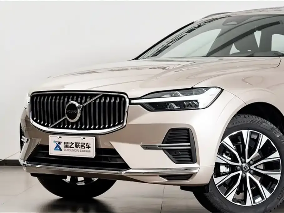 Volvo XC60 — фото 4