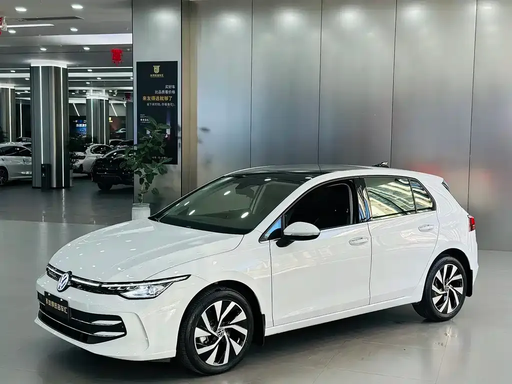 Volkswagen Golf 2025 из CN, фото 1