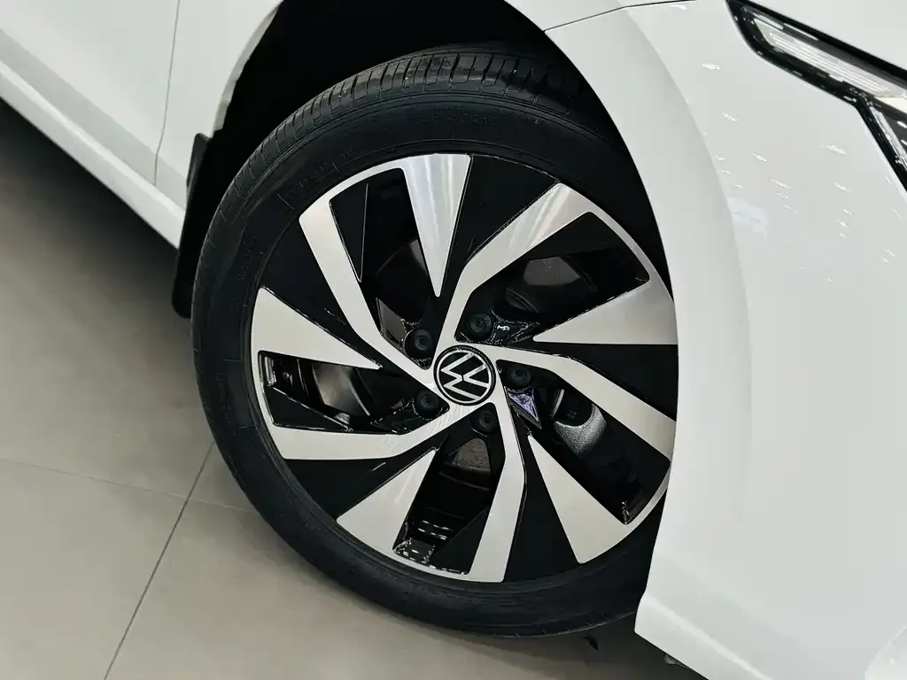 Volkswagen Golf 2025 из CN, фото 6