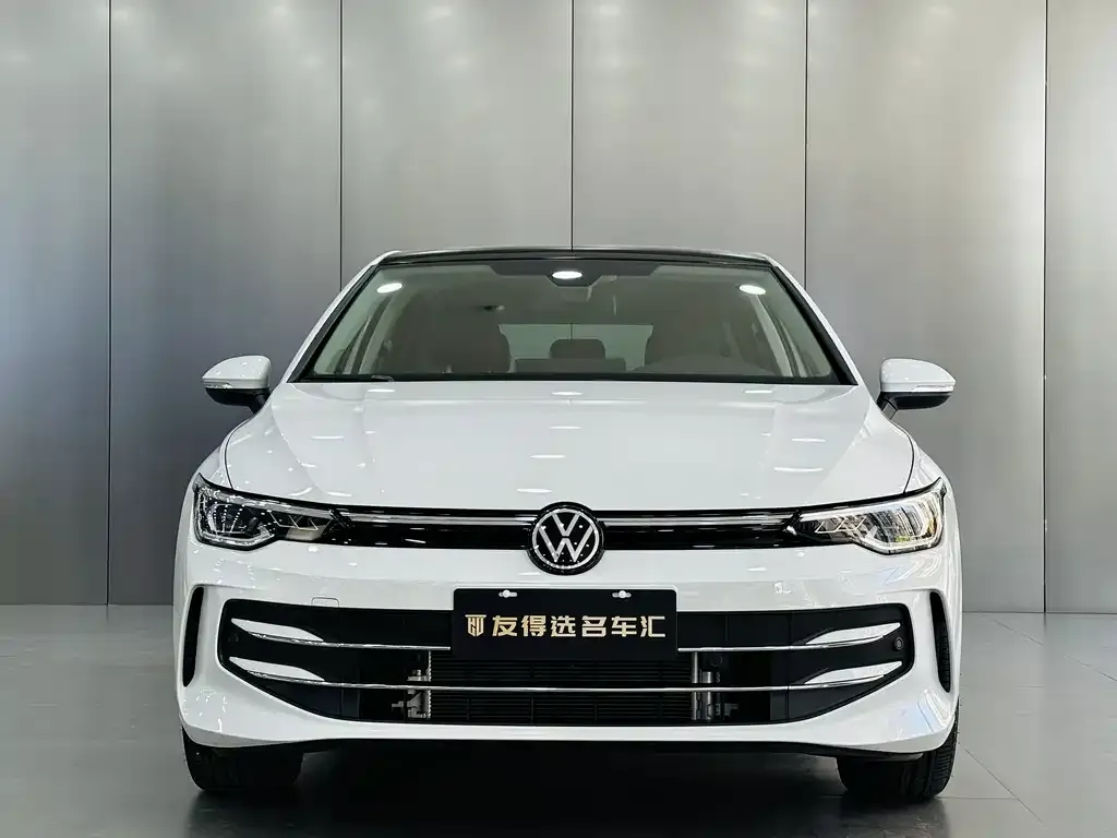 Volkswagen Golf 2025 из CN, фото 2