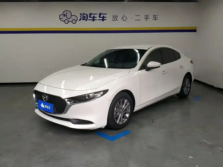 Mazda 3 Axela — фото 1
