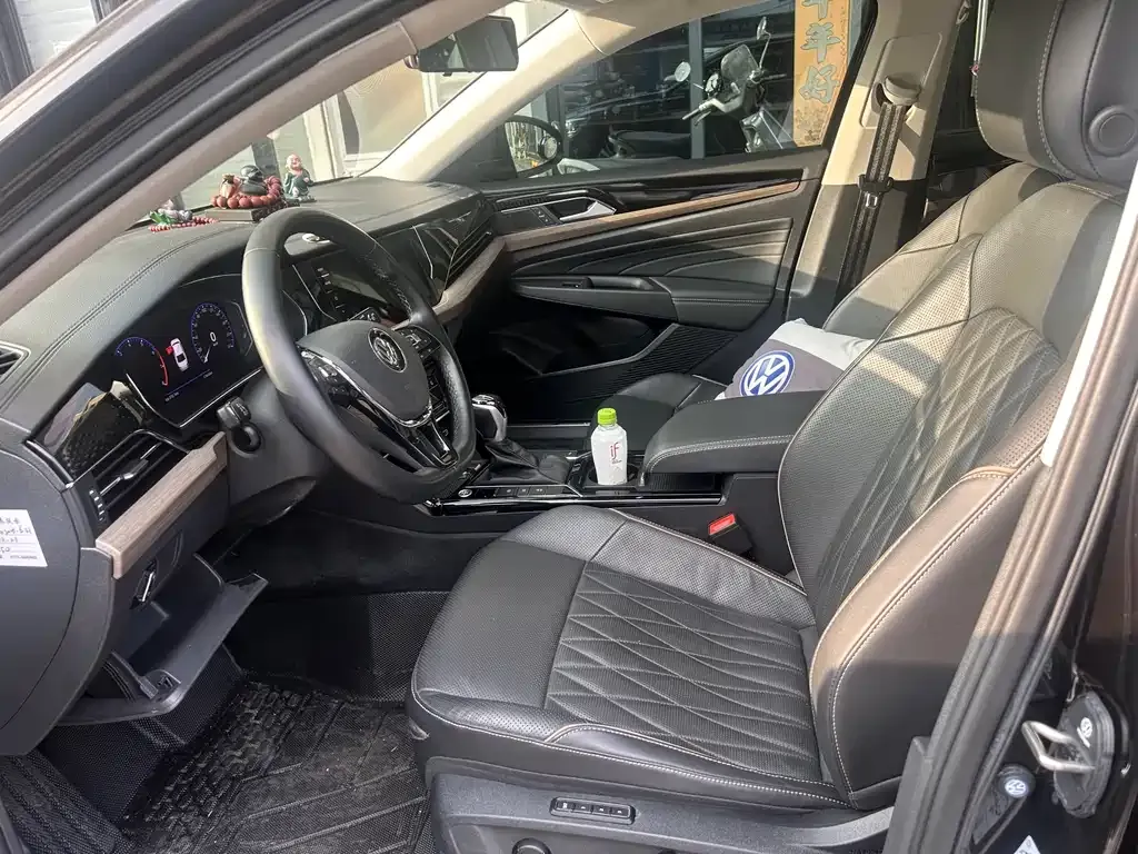 Volkswagen Passat 2021 из CN, фото 4