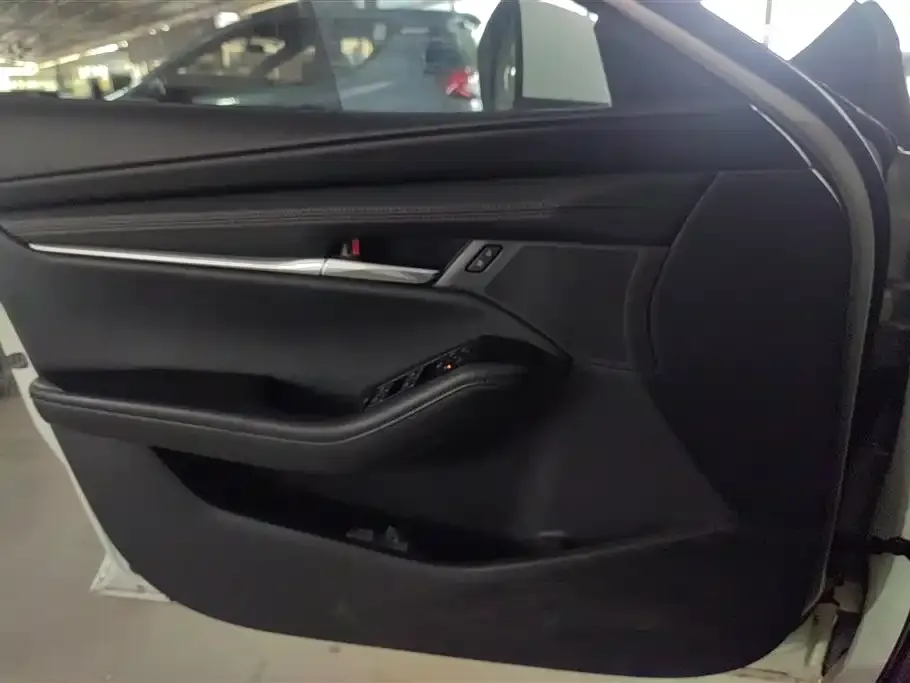 Mazda 3 Axela 2022 из CN, фото 9
