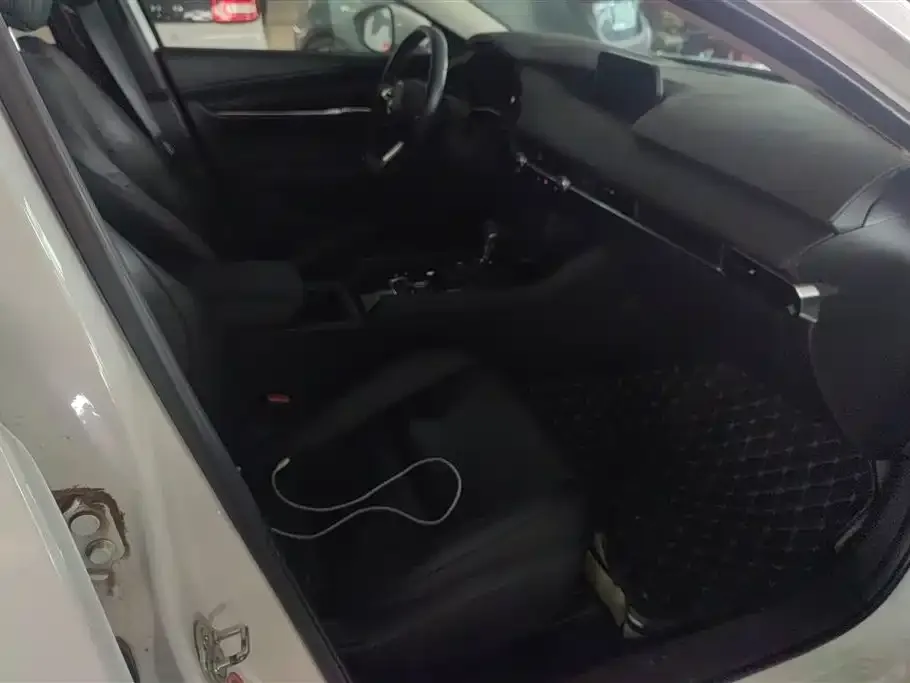 Mazda 3 Axela 2022 из CN, фото 2