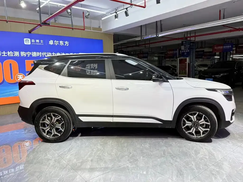 Kia KX3 2022 из CN, фото 2