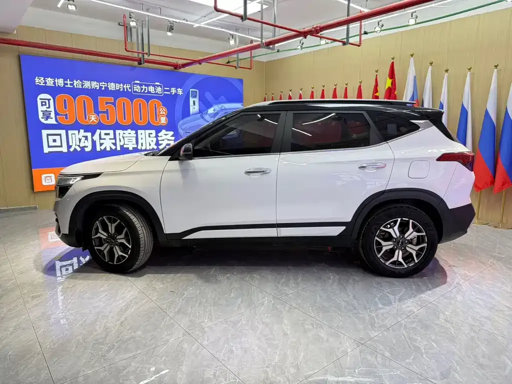 Kia KX3 2022 из CN, фото 8