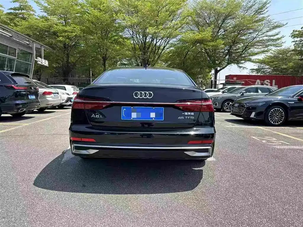 Audi A6L — фото 10