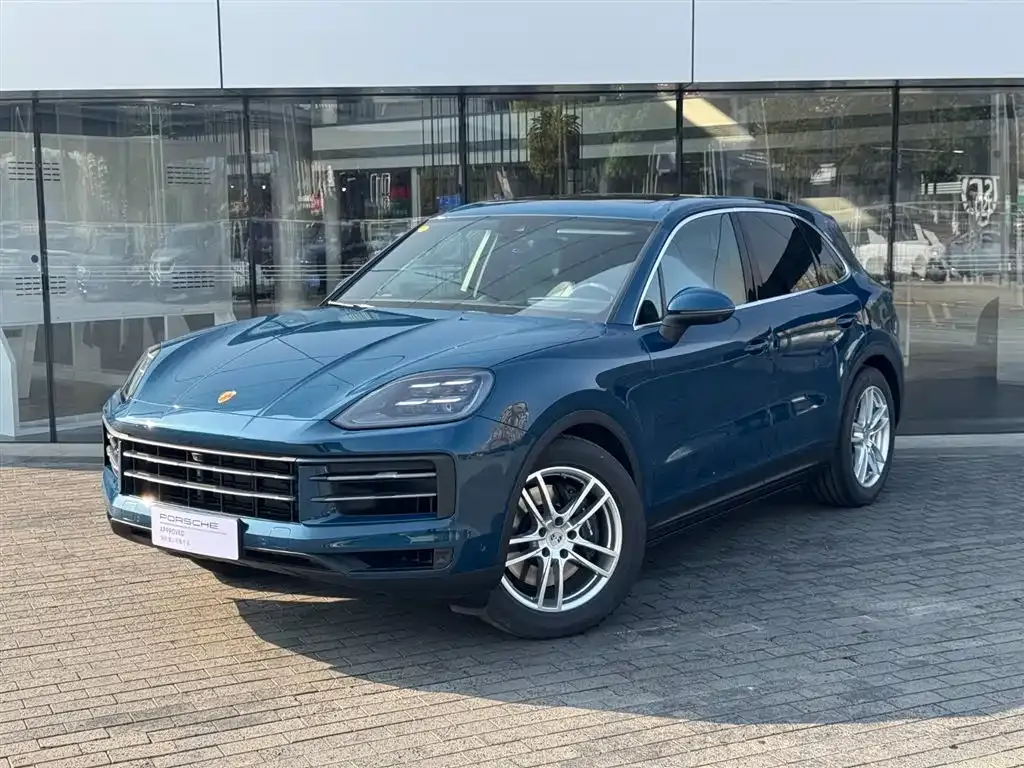 Porsche Cayenne — фото 1