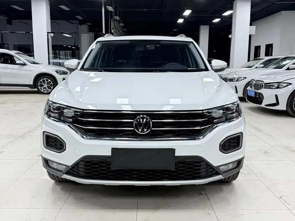 Volkswagen T-Roc — фото 6