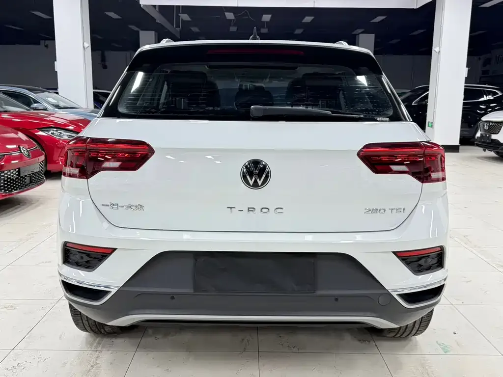 Volkswagen T-Roc — фото 4