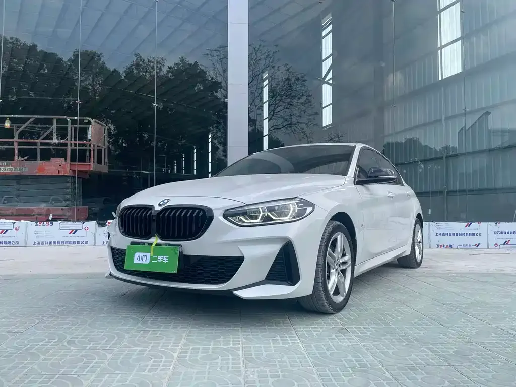 BMW 1 Series — фото 1