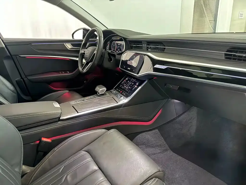 Audi A6L 2021 из CN, фото 3