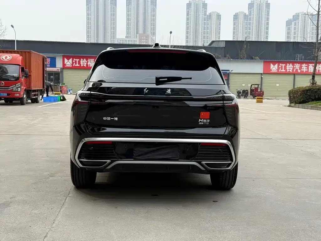 Hongqi HS3 — фото 2