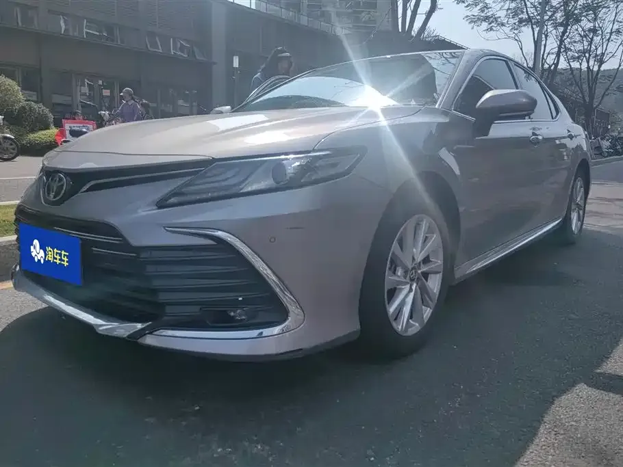 Toyota Camry 2023 из CN, фото 1