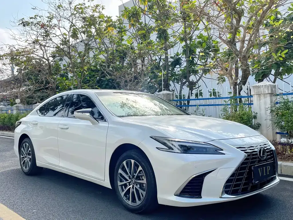 Lexus ES 2025 из CN, фото 8