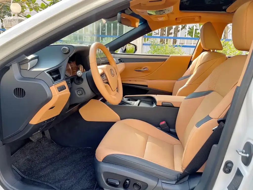 Lexus ES 2025 из CN, фото 5