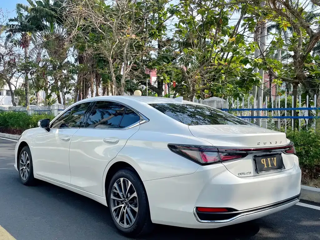 Lexus ES 2025 из CN, фото 10