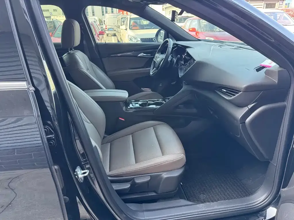 Buick Envision Plus — фото 6