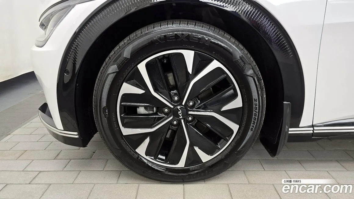 Kia EV6 — фото 6