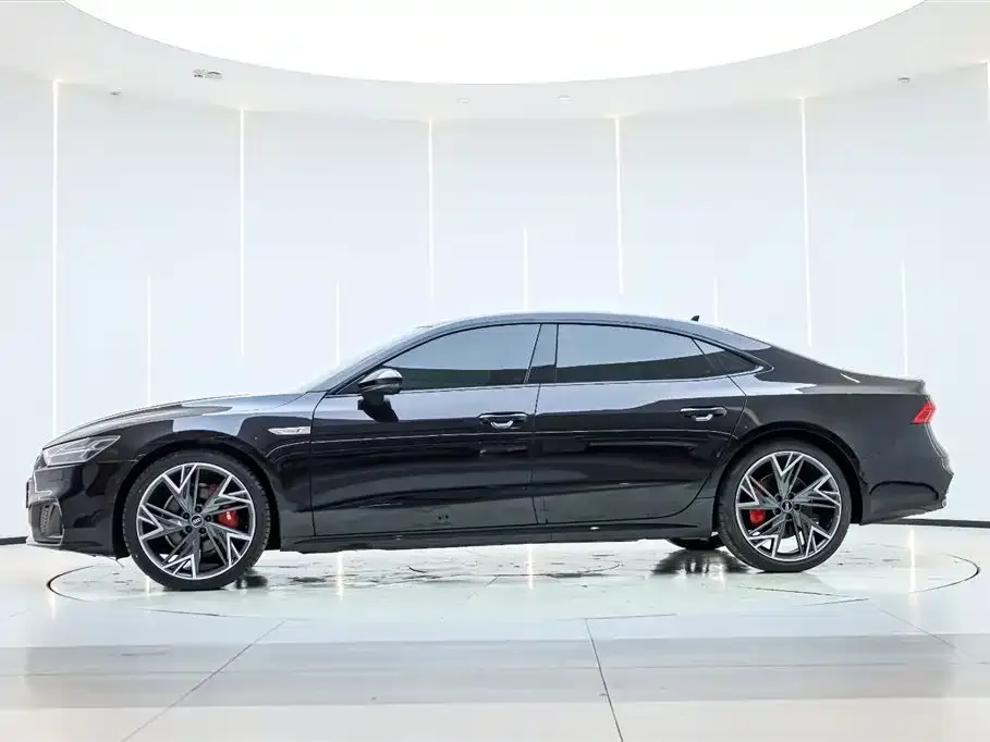 Audi A7L — фото 3