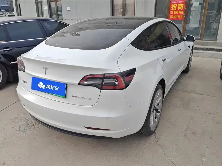 Tesla Model 3 — фото 2