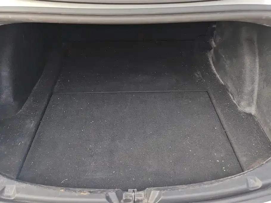 Tesla Model 3 — фото 6