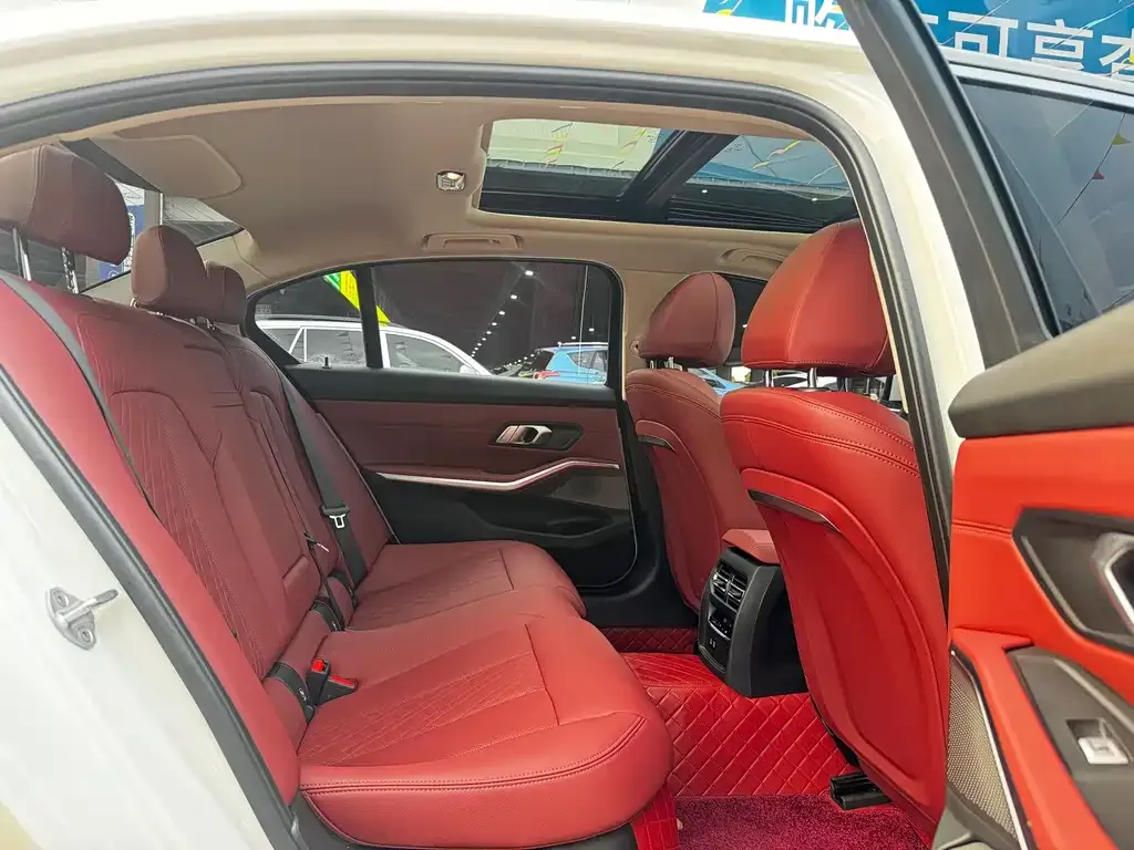 BMW 3 Series 2023 из CN, фото 4