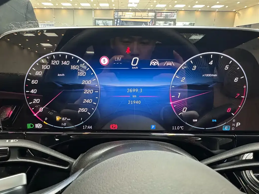 Mercedes-Benz E-Class 2024 из CN, фото 4