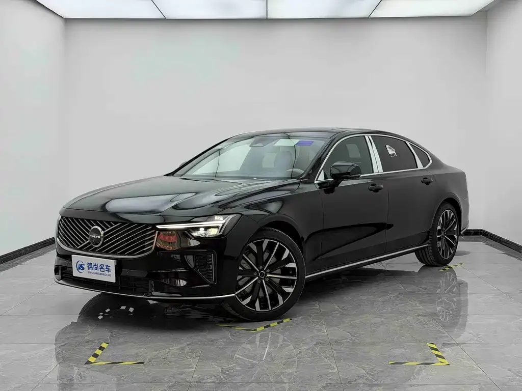 Volvo S90 — фото 1