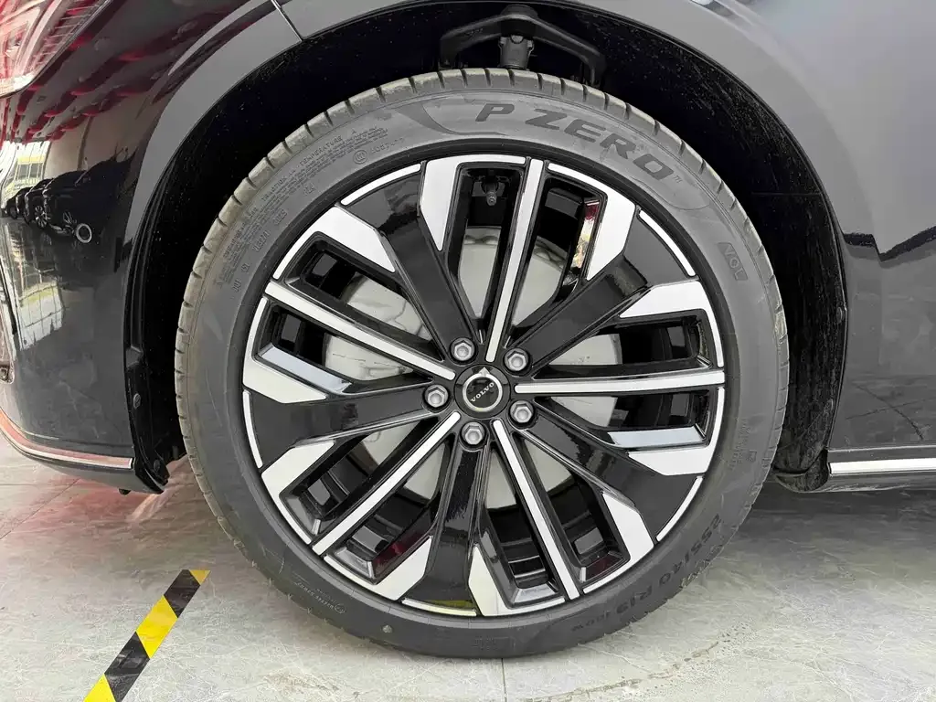 Volvo S90 — фото 10