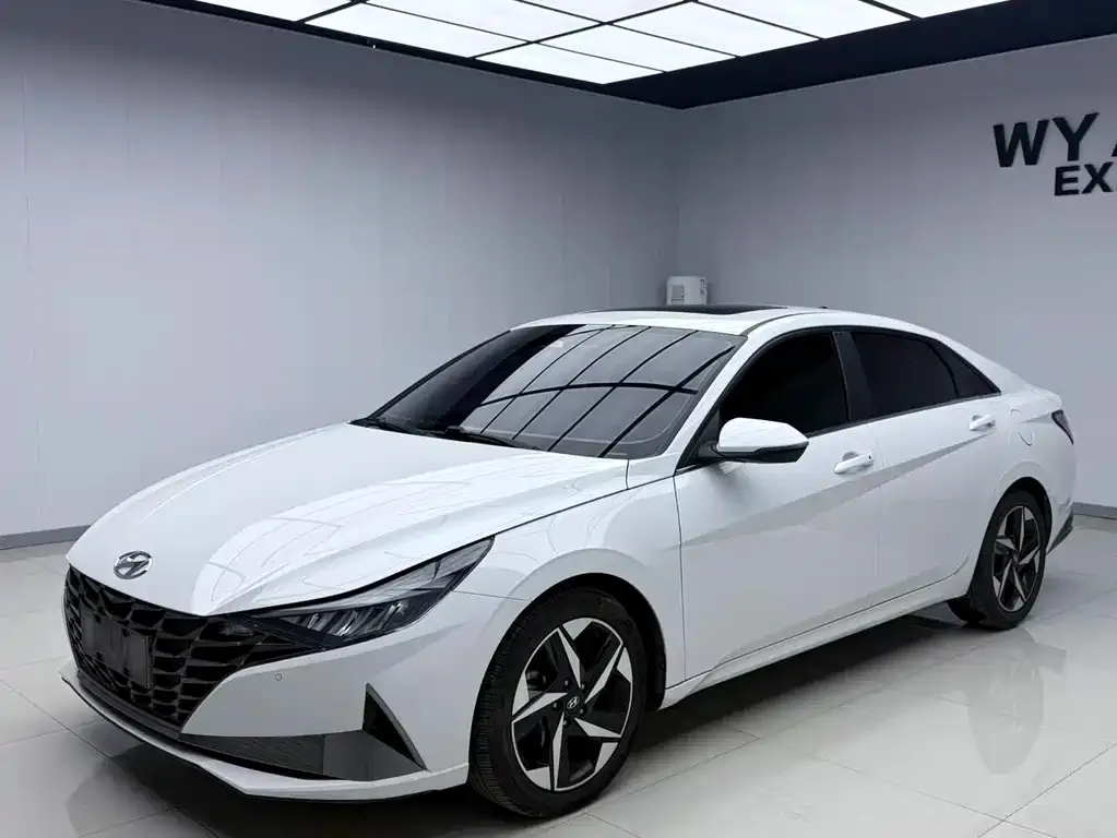 Hyundai Elantra 2022 из CN, фото 1