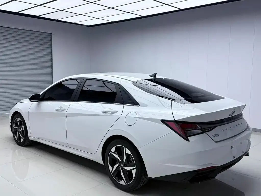 Hyundai Elantra 2022 из CN, фото 10