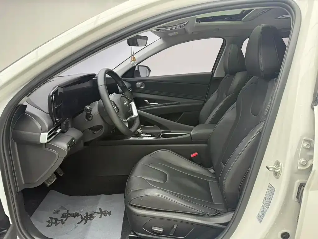 Hyundai Elantra 2022 из CN, фото 8