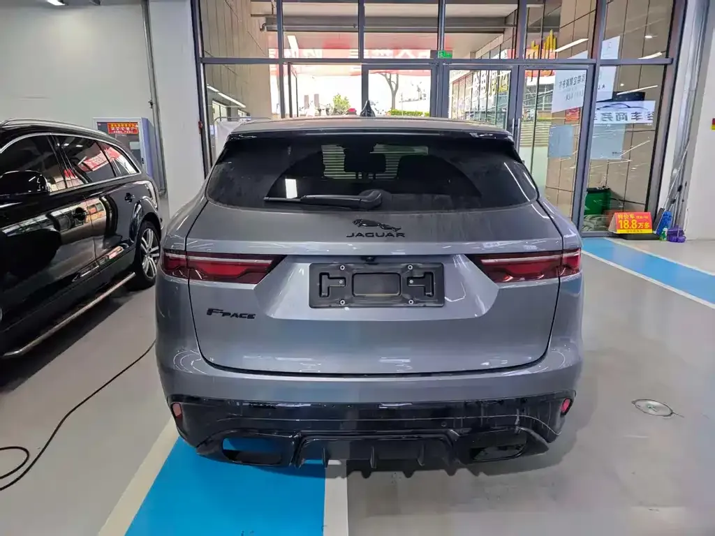 Jaguar F-PACE 2023 из CN, фото 3