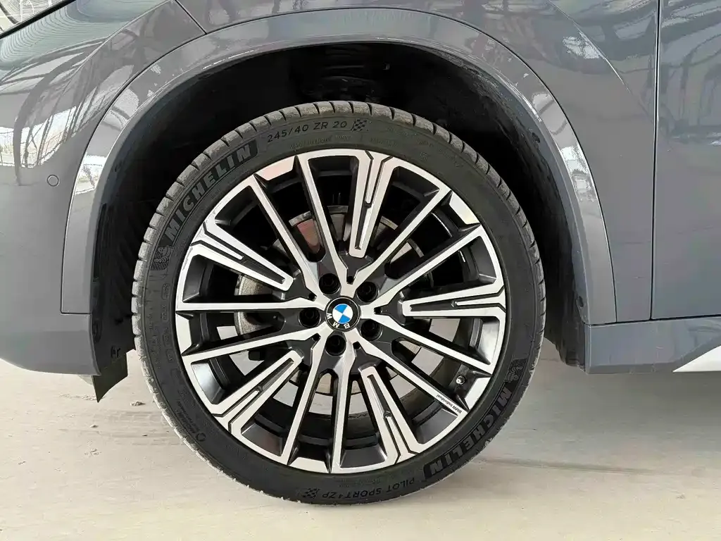BMW X1 — фото 6