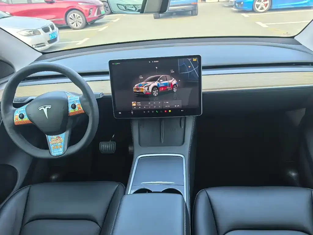 Tesla Model Y — фото 9