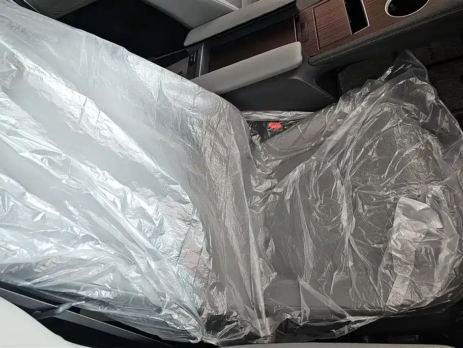 Toyota Granvia — фото 8