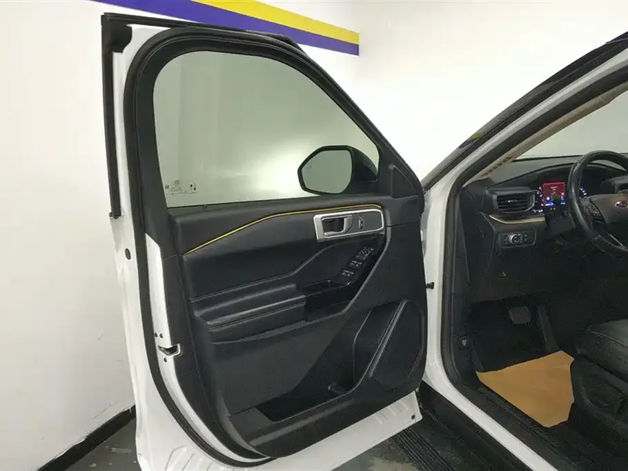 Ford Explorer 2021 из CN, фото 5