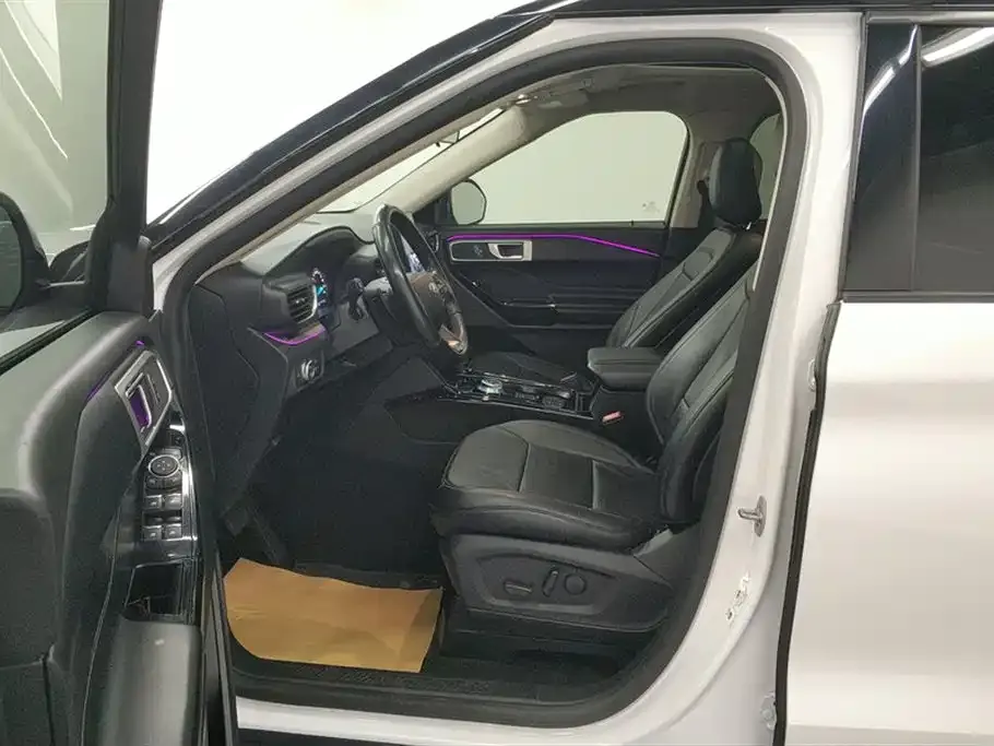 Ford Explorer 2021 из CN, фото 6