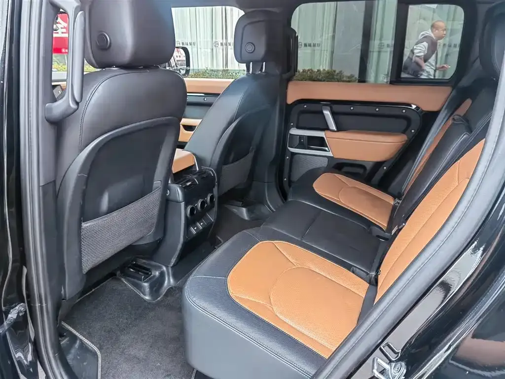 Land Rover Defender — фото 4