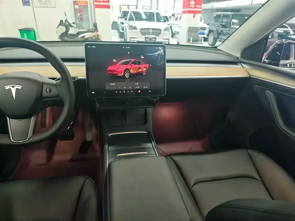 Tesla Model Y — фото 7