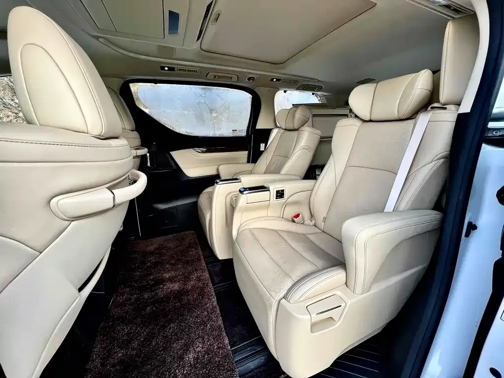 Toyota Alphard 2021 из CN, фото 5